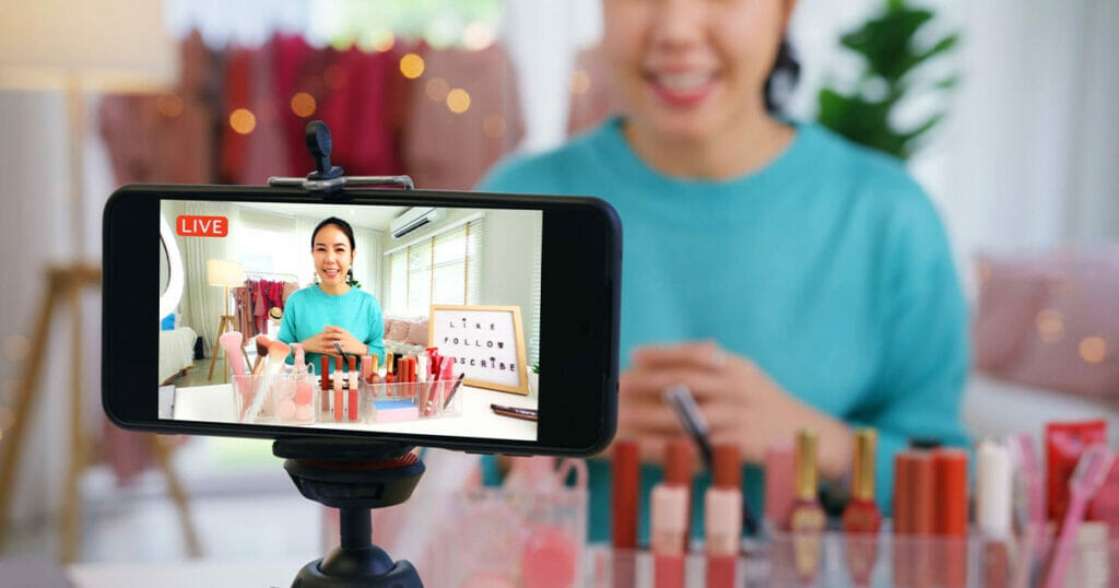 Alternatives to social media stories